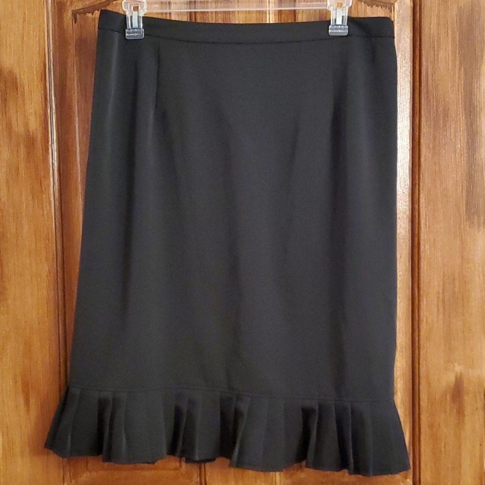 Black skirt